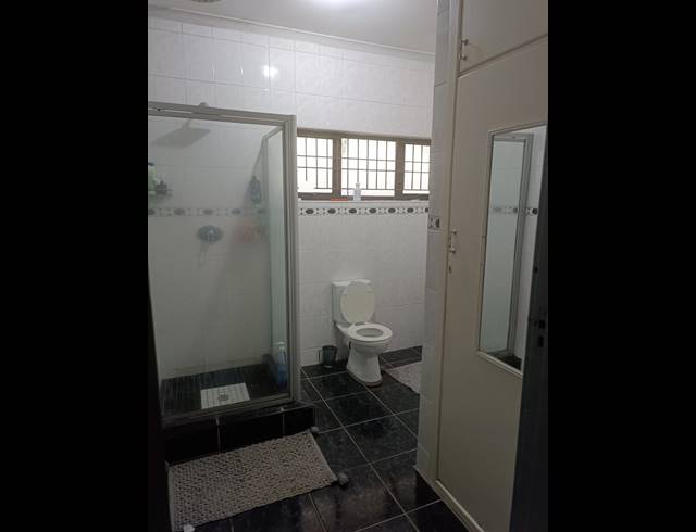 4 BEDROOM HOUSE FOR SALE IN BEREA WEST